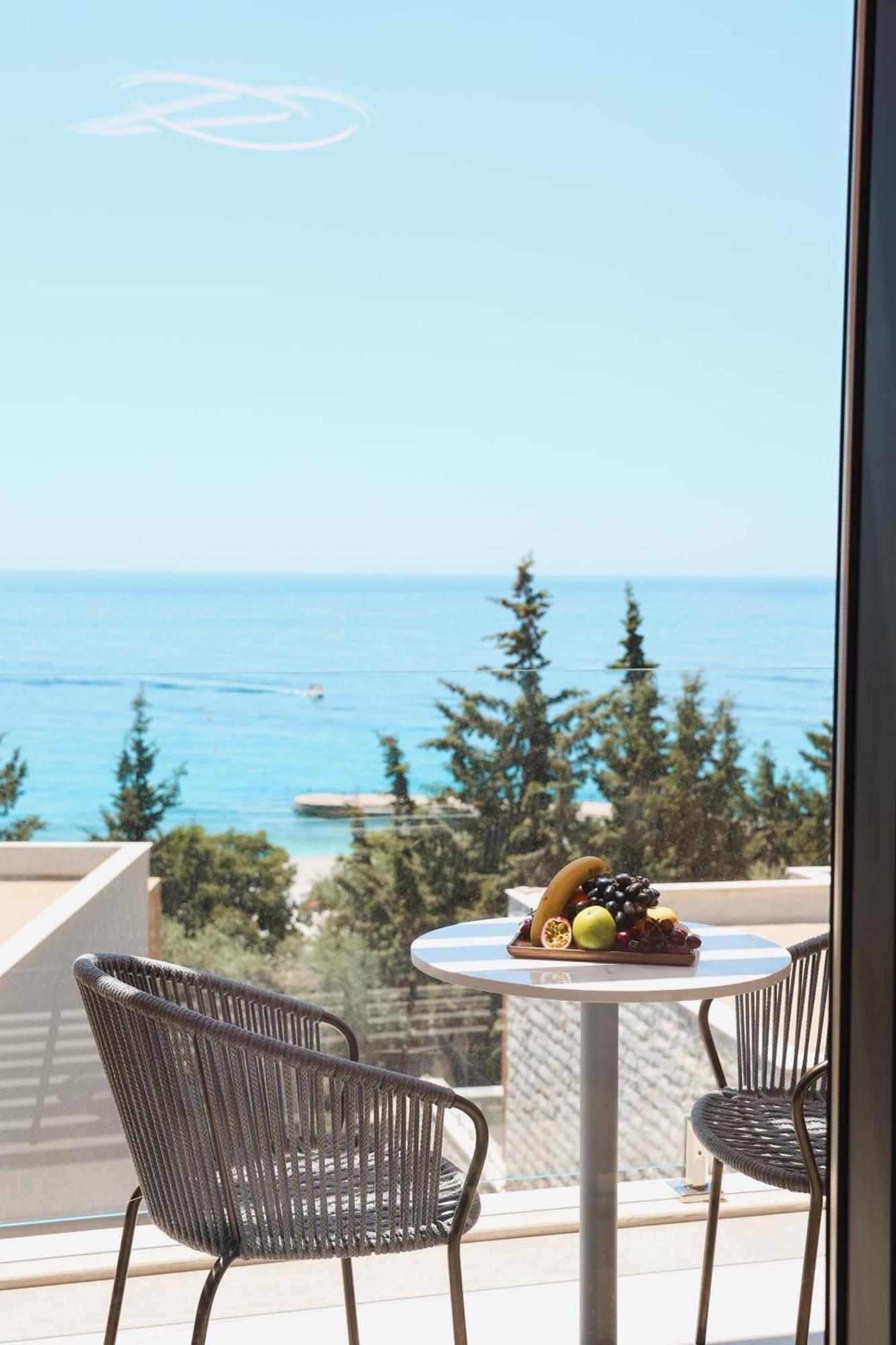 Drymades Inn Resort Dhërmi Exteriör bild